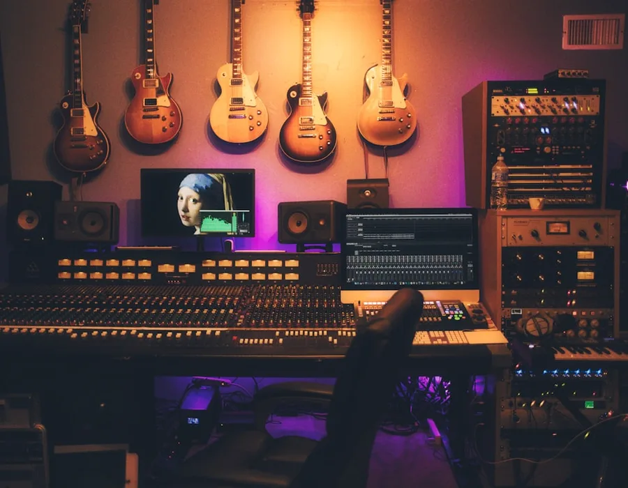 Studio instruments — supply enquiries for rehearsal spaces and creative organisations